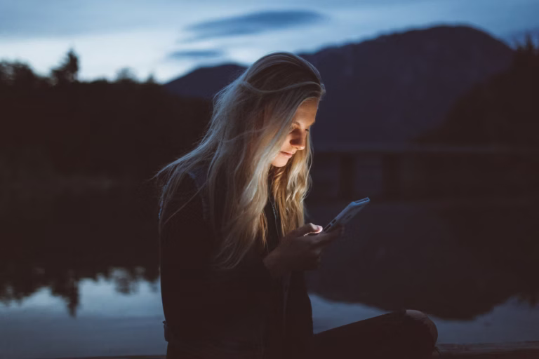 How Social Media Can Affect Depression